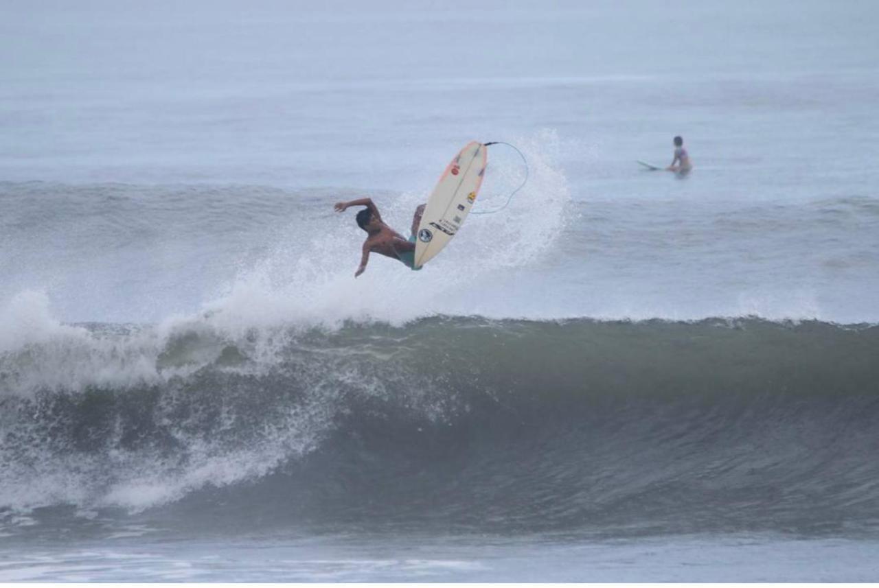 Surfers Villa Medewi Jembrana Eksteriør billede